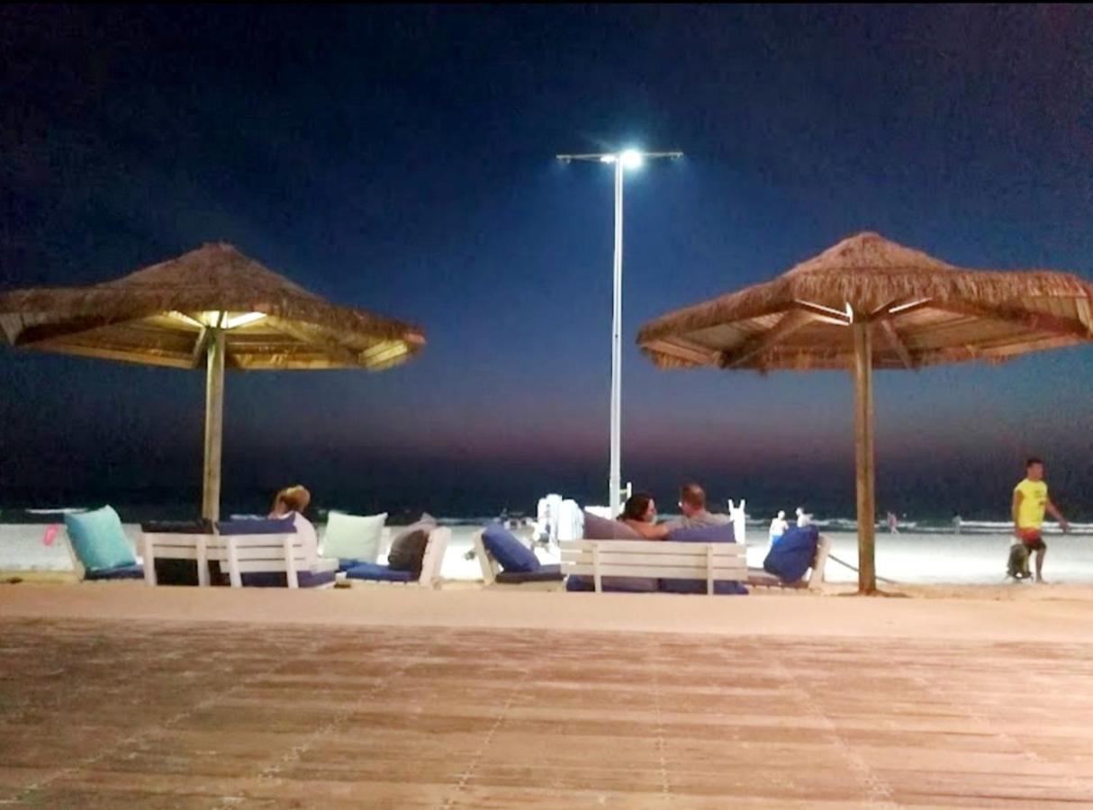 Beachfront Studio Apartment Bat Yam 412 エクステリア 写真