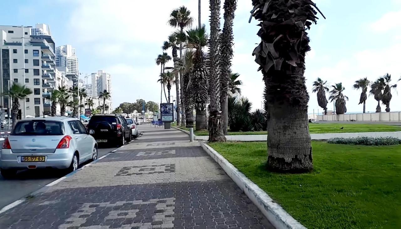 Beachfront Studio Apartment Bat Yam 412 エクステリア 写真