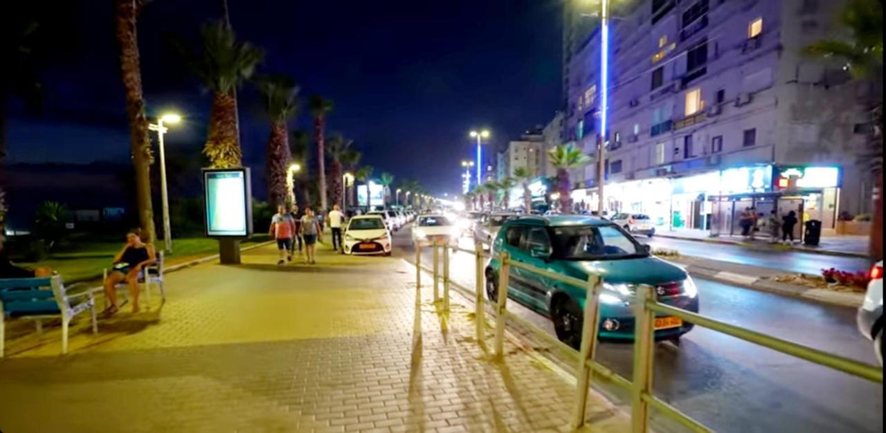 Beachfront Studio Apartment Bat Yam 412 エクステリア 写真
