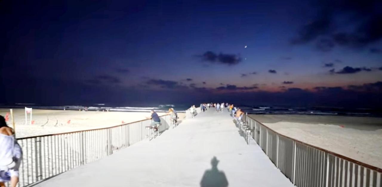 Beachfront Studio Apartment Bat Yam 412 エクステリア 写真