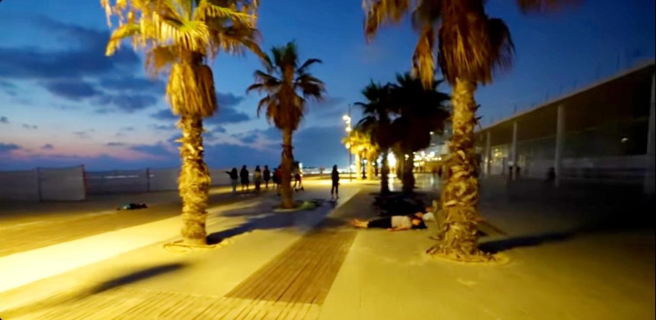 Beachfront Studio Apartment Bat Yam 412 エクステリア 写真