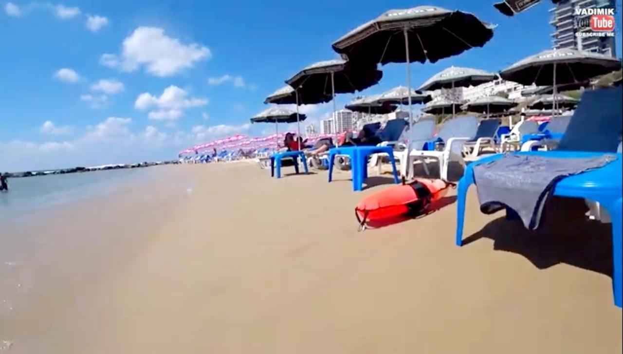 Beachfront Studio Apartment Bat Yam 412 エクステリア 写真