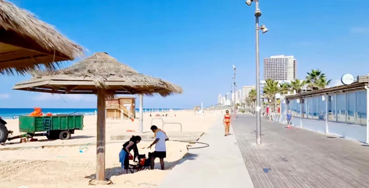 Beachfront Studio Apartment Bat Yam 412 エクステリア 写真